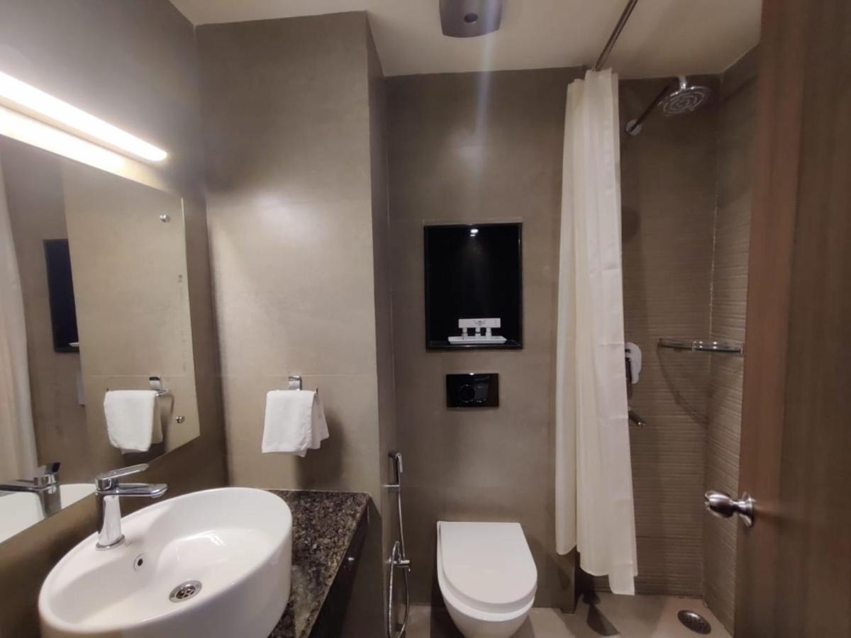 Hotel D Silverleaf Лакхнау Экстерьер фото