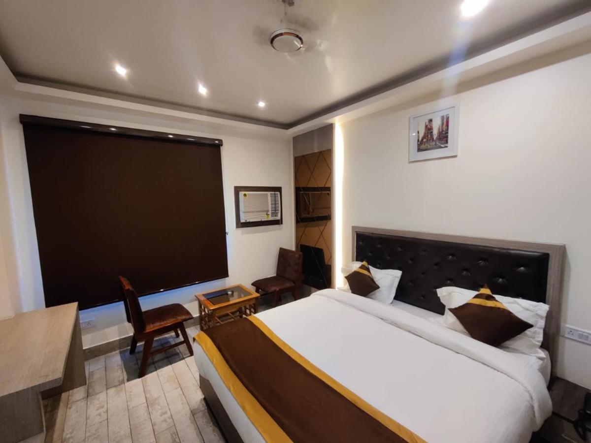 Hotel D Silverleaf Лакхнау Экстерьер фото