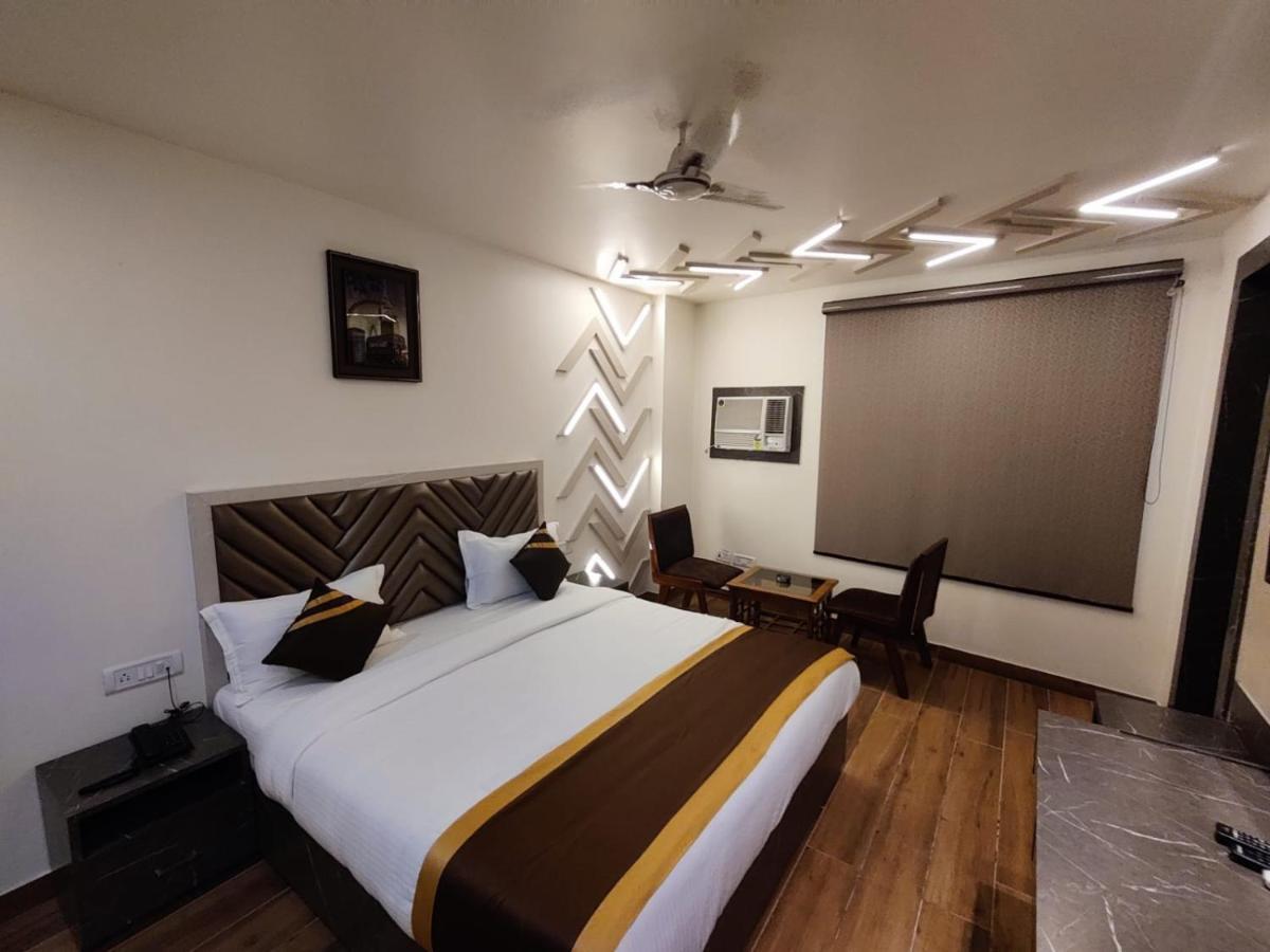 Hotel D Silverleaf Лакхнау Экстерьер фото