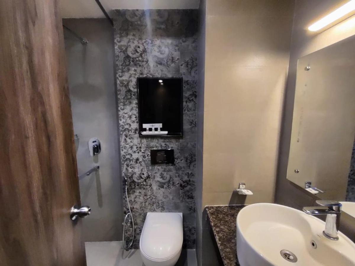 Hotel D Silverleaf Лакхнау Экстерьер фото
