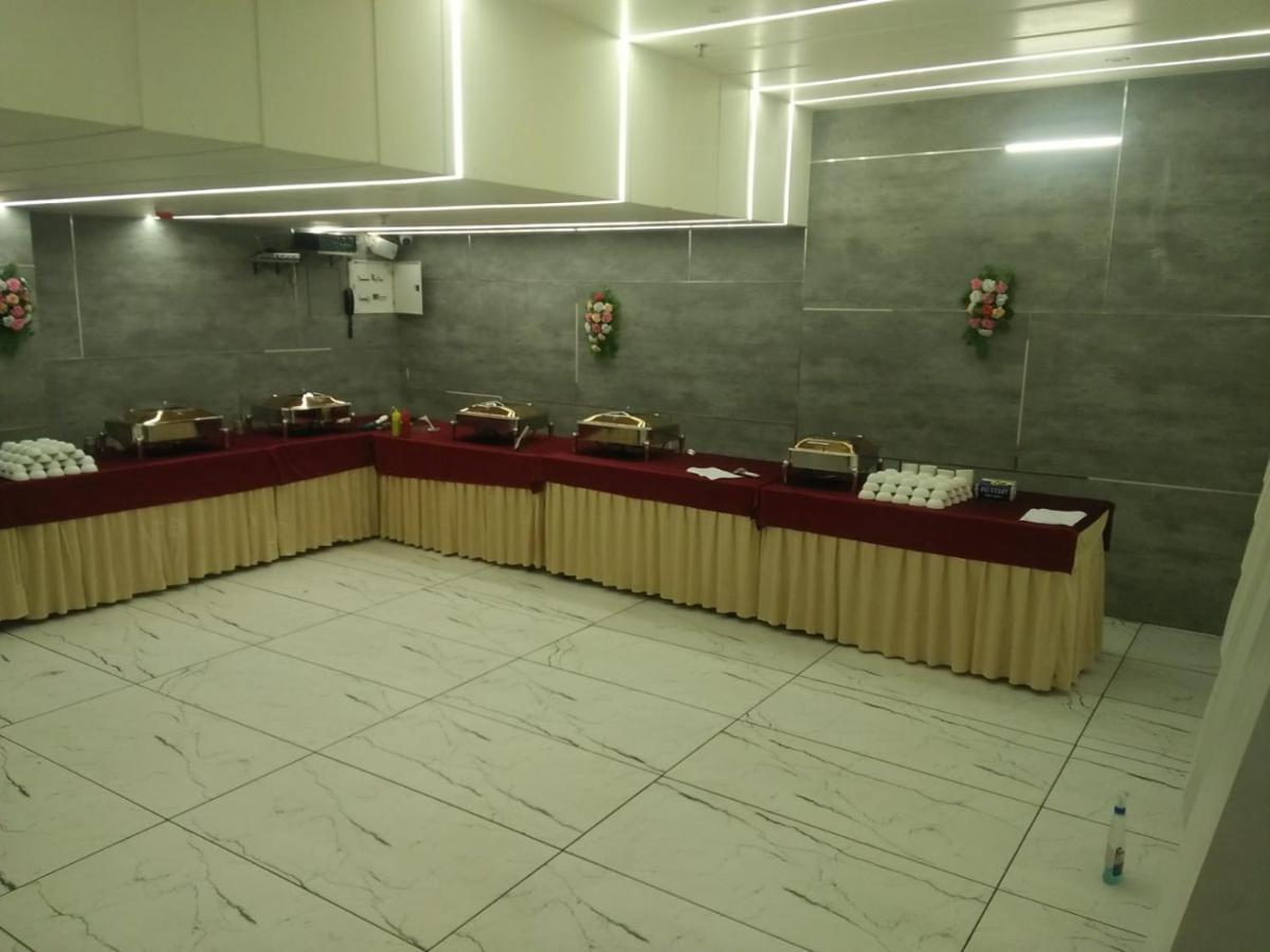 Hotel D Silverleaf Лакхнау Экстерьер фото