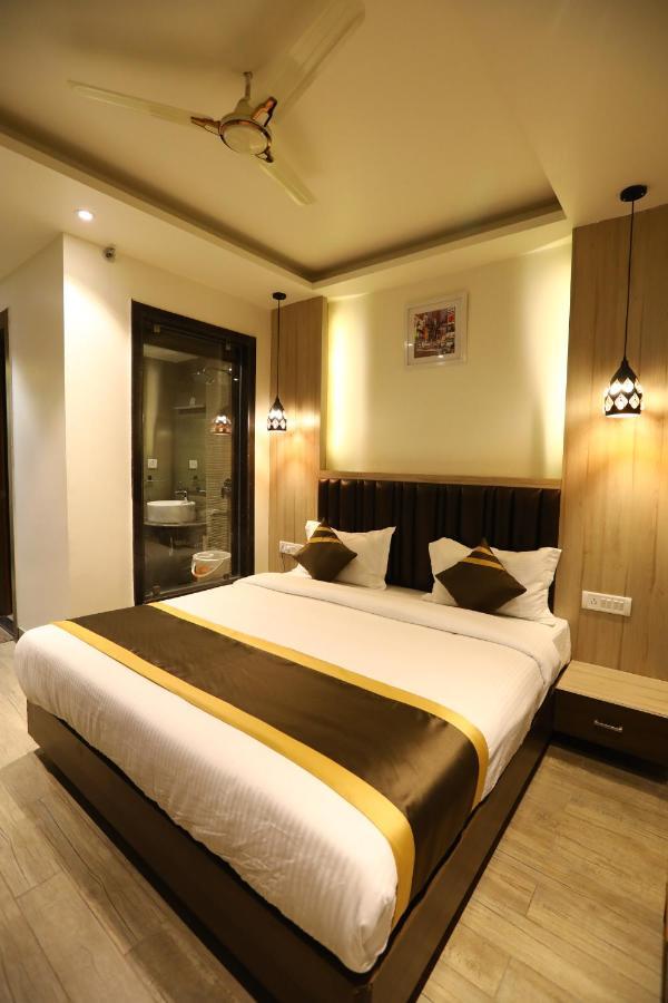 Hotel D Silverleaf Лакхнау Экстерьер фото