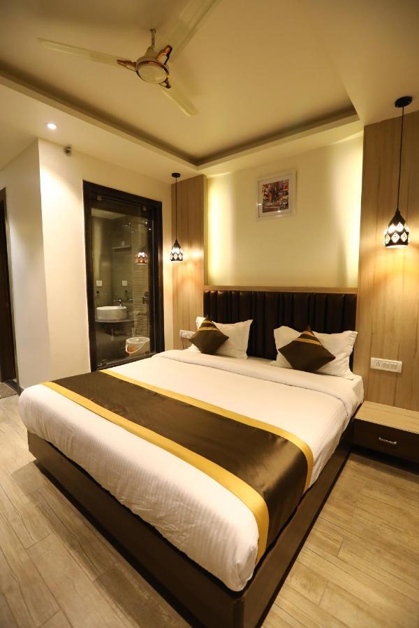 Hotel D Silverleaf Лакхнау Экстерьер фото