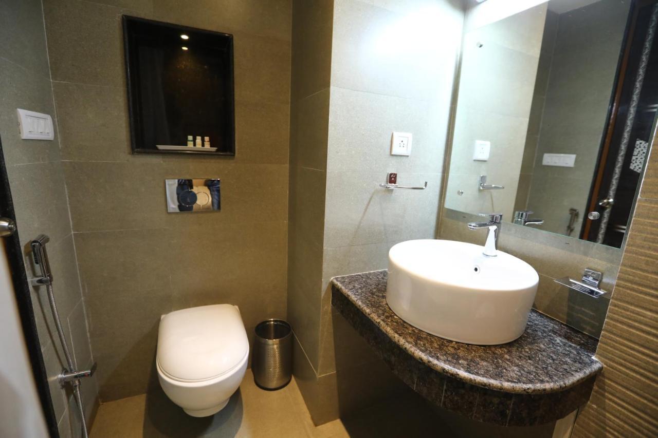 Hotel D Silverleaf Лакхнау Экстерьер фото